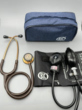 Kit Acadêmico Estetoscópio Littmann Classic III Chocolate + Esfigmomanometro BIC Fecho de contato